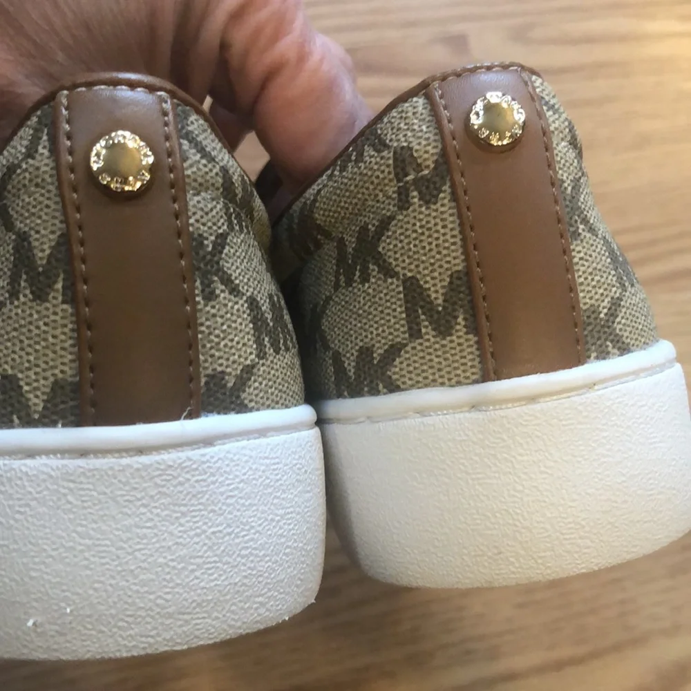 MICHAEL MICHAEL KORS SLIP ON SNEAKERS TAN BROWN SIZE 7_3